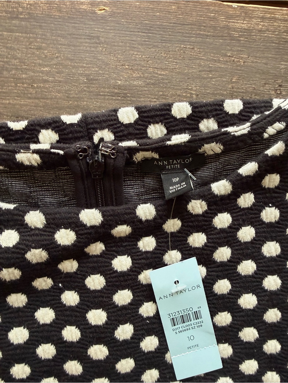 Ann Taylor Polka Dot Pleated Puff Sleeve Sheath Dress Size 10P Black White - Picture 6 of 10